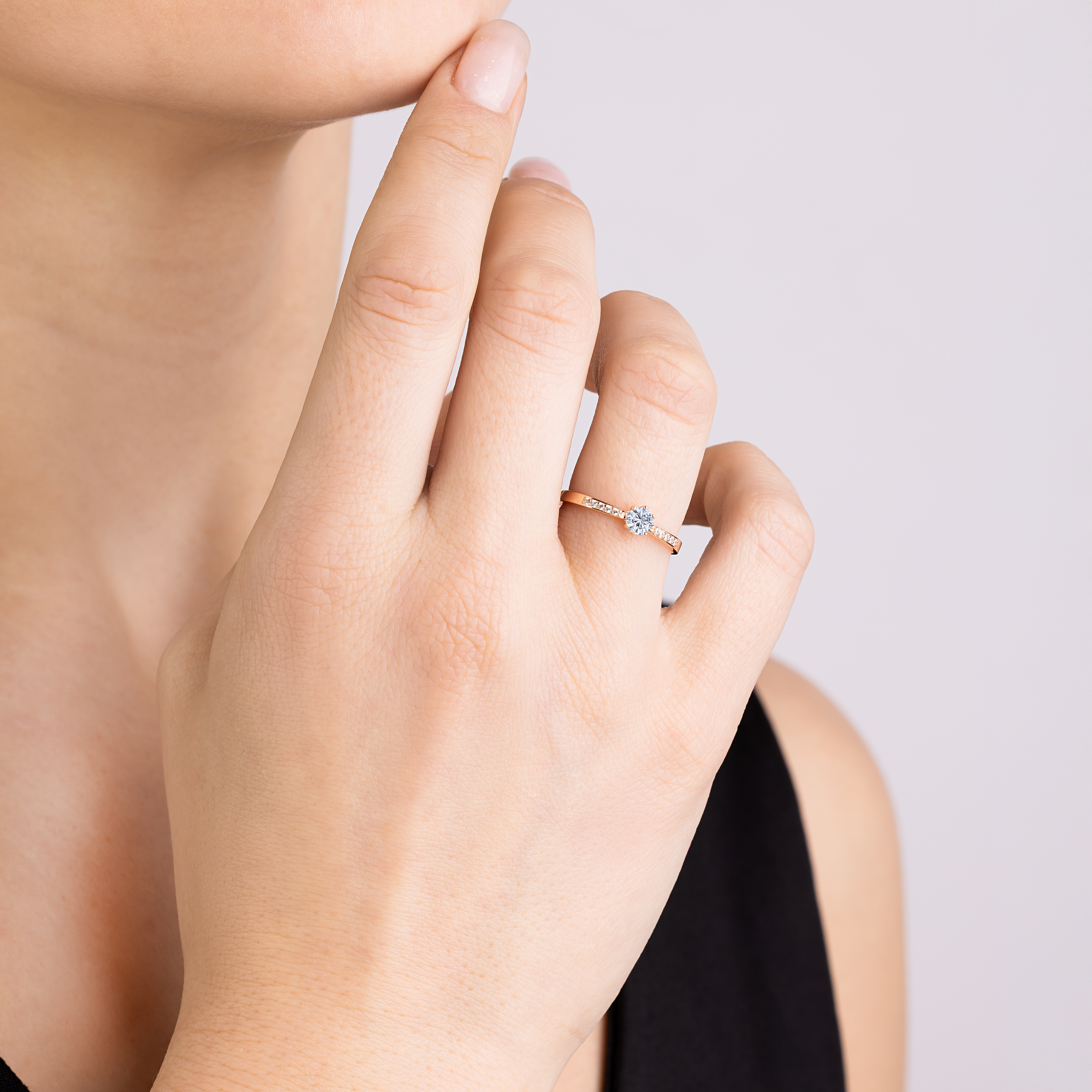 картинка Каблучка з фіанітами із червоного золота, 10444210