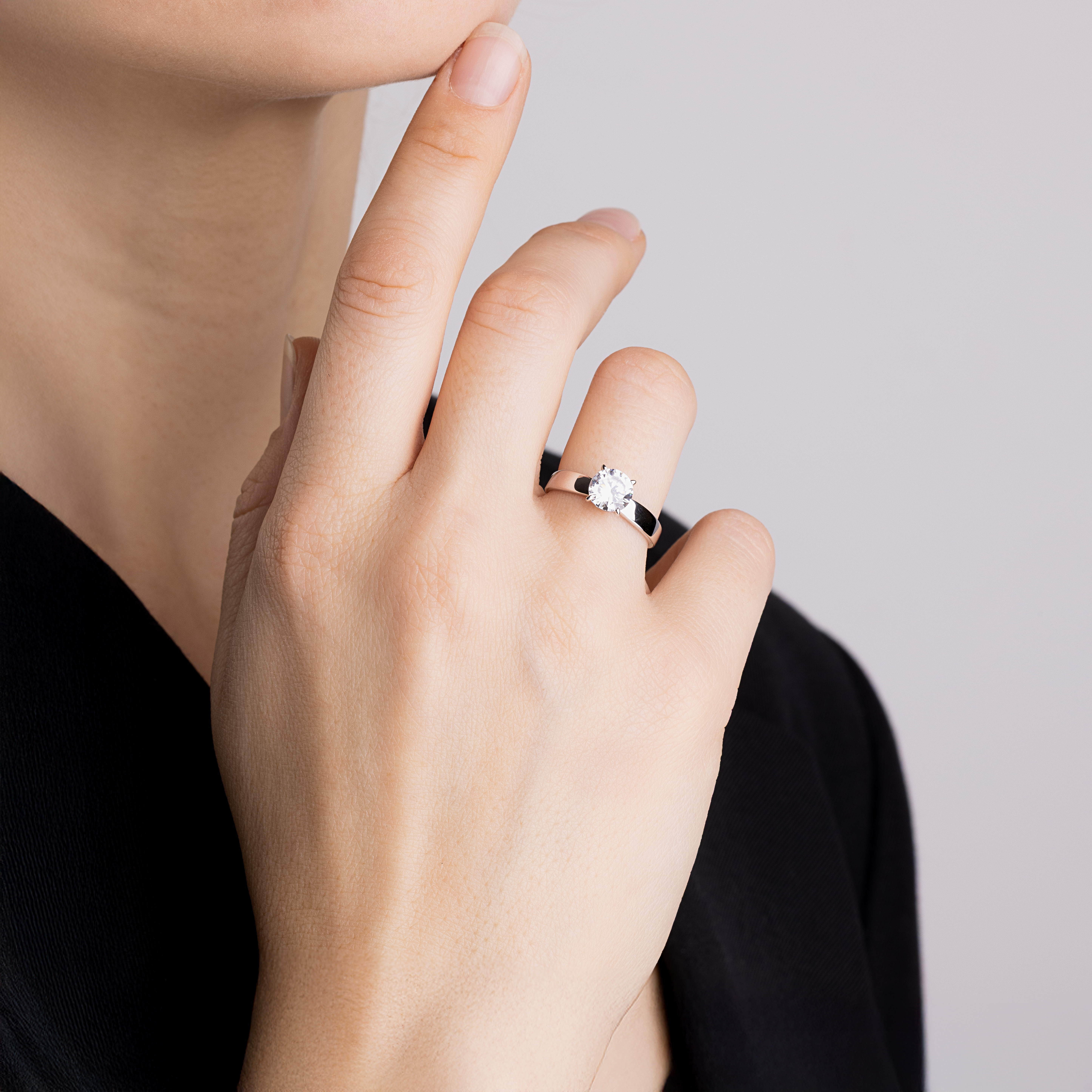 картинка Каблучка з фіанітом із білого золота, 10527964