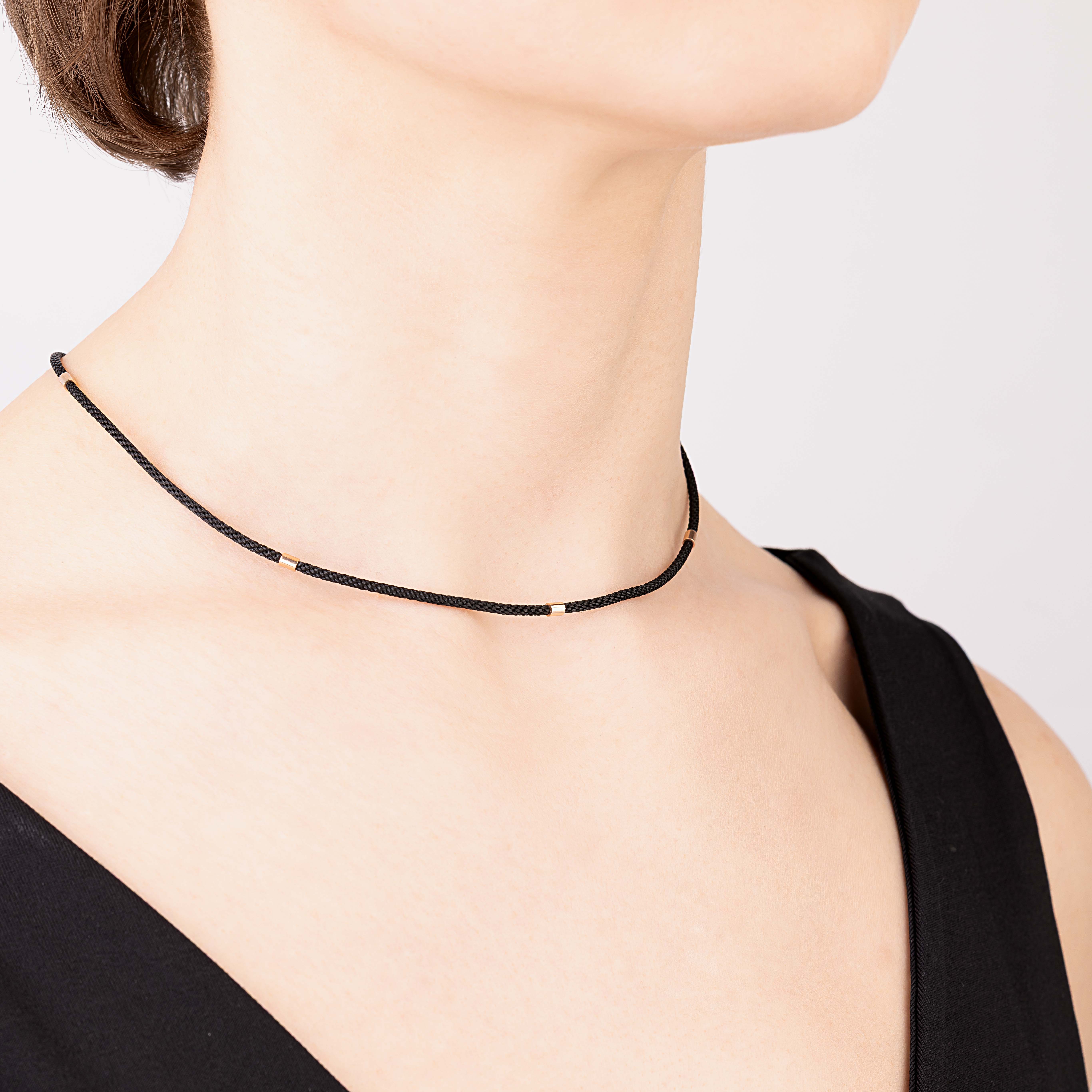 картинка Шелковый шнурок с золотыми вставками, 10524455