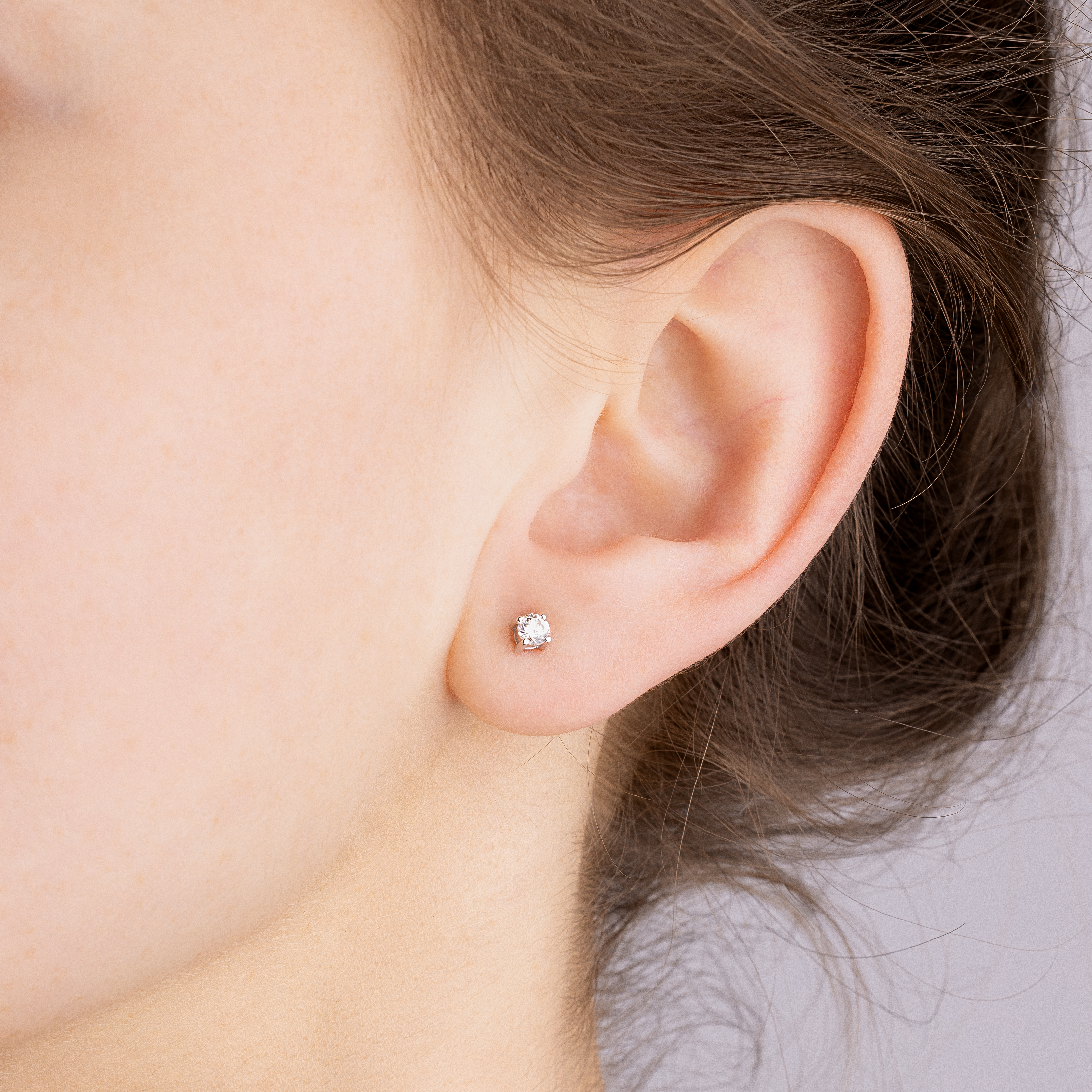 картинка Сережки-гвіздочки з діамантом із білого золота, 10528701