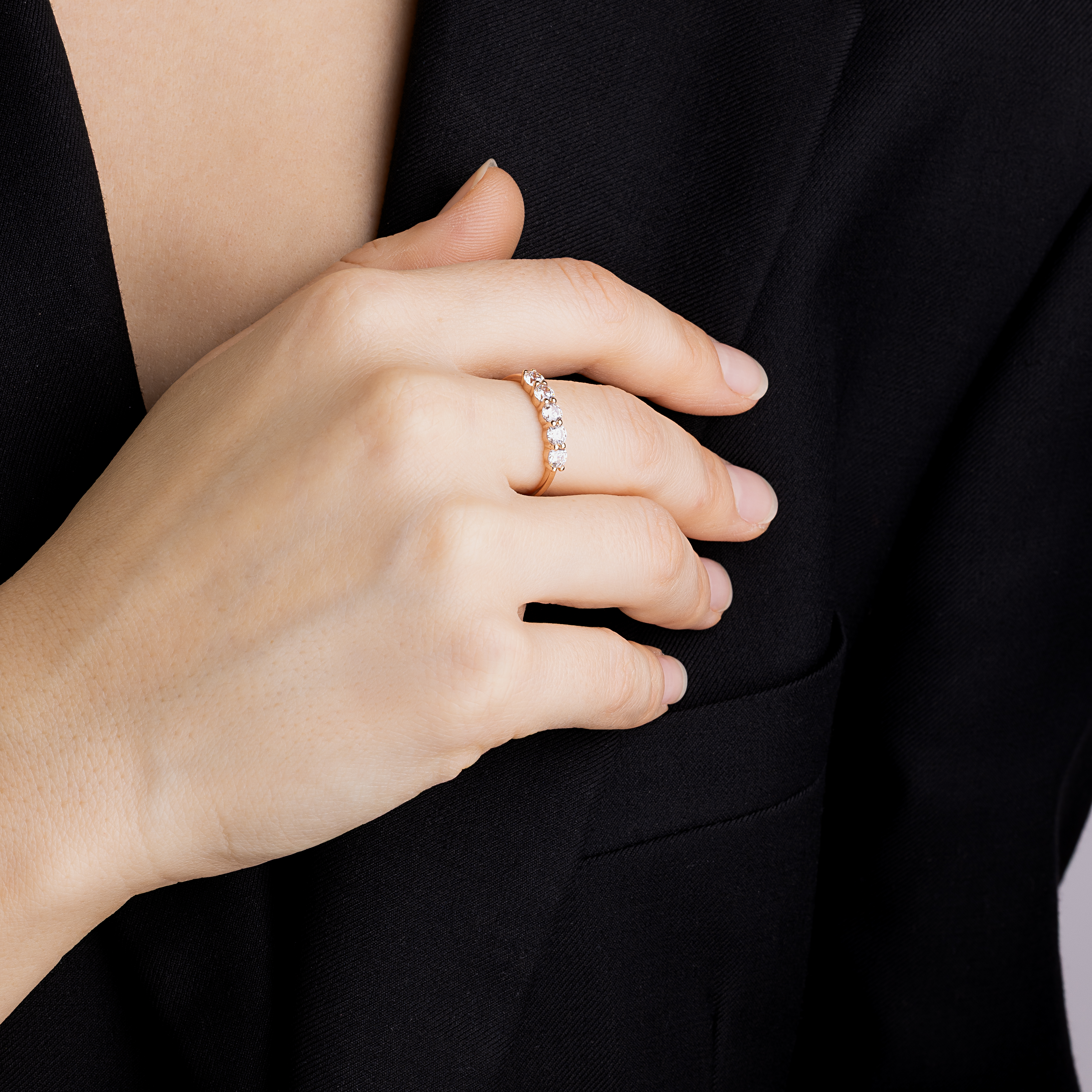 картинка Каблучка з фіанітами з червоного золота, 10496944